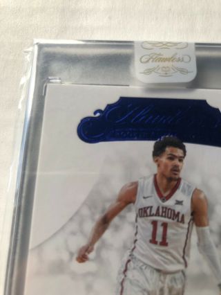 2018 - 19 Flawless Trae Young Encased Auto Sapphire 9/15 RC Hawks 3