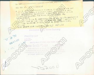 1933 ST MARYS GAELS END CANRINUS CATCHES PASS VS USC TROJANS PRESS PHOTO 2