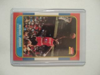 1986 - 1987 Fleer Michael Jordan Chicago Bulls 57 Basketball Card.  No Creases,  Sc
