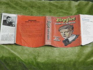 Biggles Goes To School 1st Edition Dust Wrapper 1951 W.  E.  Johns 3
