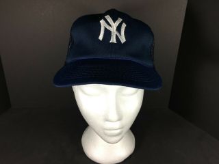 York Yankees Mlb Awesome Vintage 1980s Snapback Truckers Cap Hat