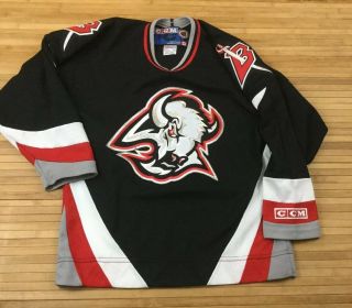 Youth Buffalo Sabres Ccm Jersey Size L/xl
