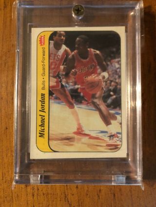 1986 - 1987 Fleer Stickers Michael Jordan Chicago Bulls 8 Basketball Card.