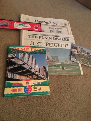 Jacobs Field Cleveland Indians 1994 Opening Day Game Face Newspapers Postcard,