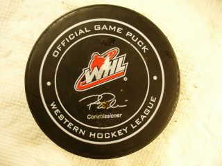 WHL Edmonton Oil Kings ' 16 Arena Logo Official Game Hockey Puck Collect Pucks 2