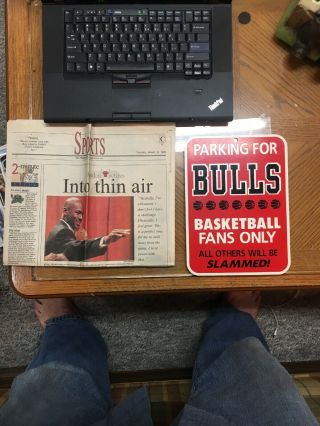 18 Chicago Bulls Michael Jordan Magazines Sign Newspaper