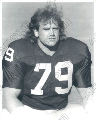 1989 Los Angeles Raiders Football Player Defensive Tackle Bob Golic Press Photo