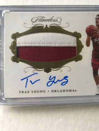 2018 - 19 Flawless Trae Young Encased 2 Color RPA 16/25 On Card Auto RC Hawks 2