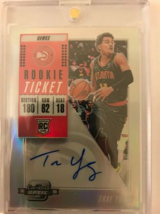 2018 - 19 Panini Contenders Optic Trae Young Rookie Auto Variation Silver Hawks
