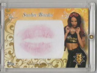 2016 Topps Wwe Road To Wrestlemania Nxt Diva Kiss Autograph Gold Sasha Banks /10