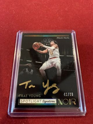 Trae Young 2018 - 19 Noir Spotlight Signatures Gold Ink Parallel Auto Rc 46/99