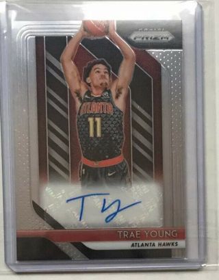 2018 - 19 Panini Prizm Trae Young Auto Rookie Rc