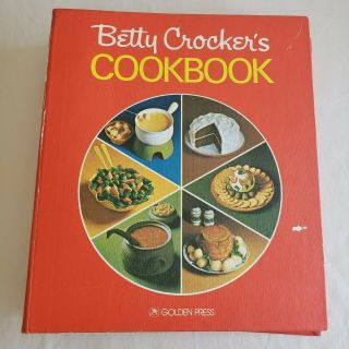 Vintage 1976 Betty Crockers Pie Cover Cookbook 5 Ring Binder 28th Printing